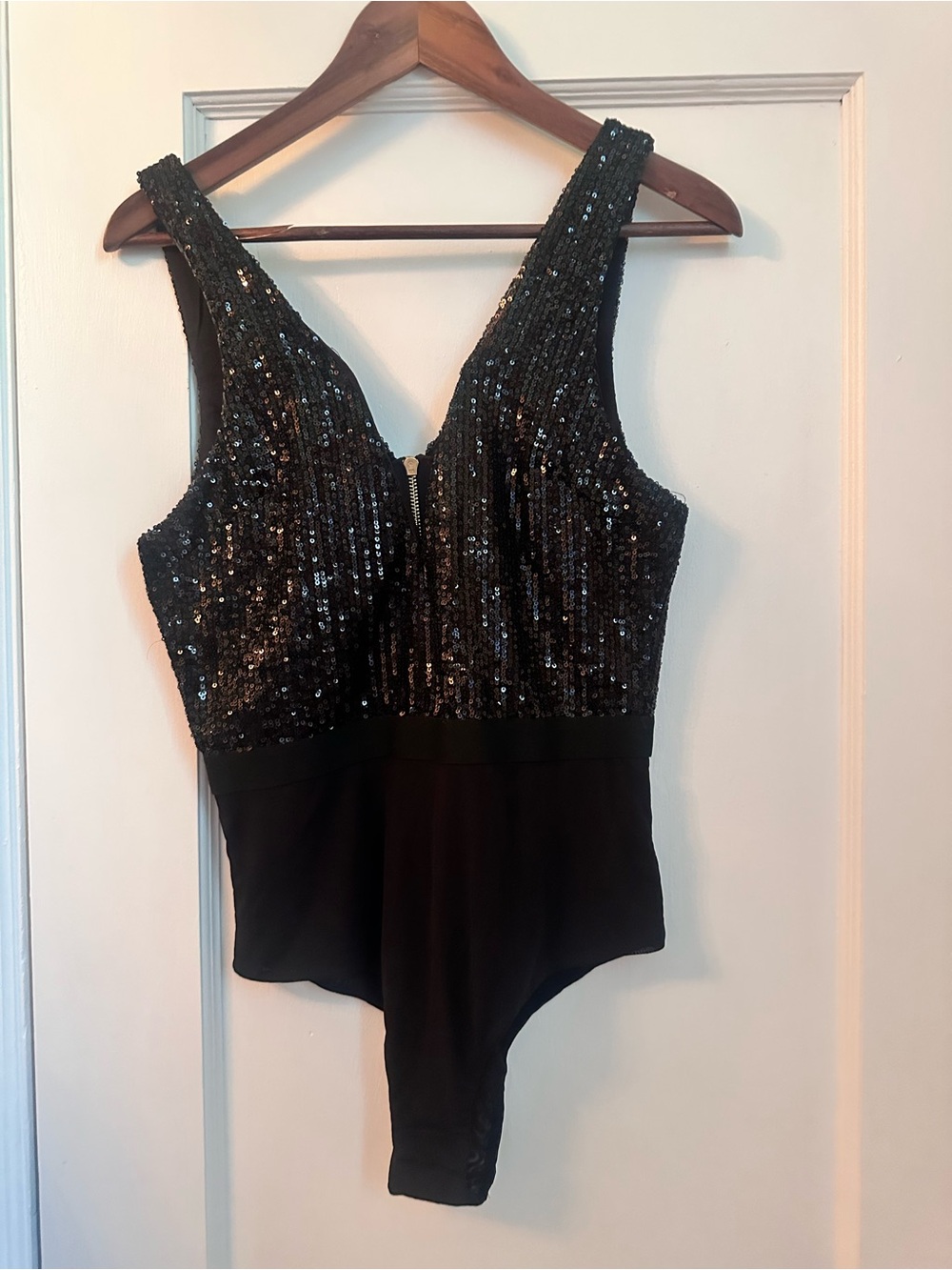 Vera & Lucy Black Sequin Plunge Zip Front Bodysuit Size M